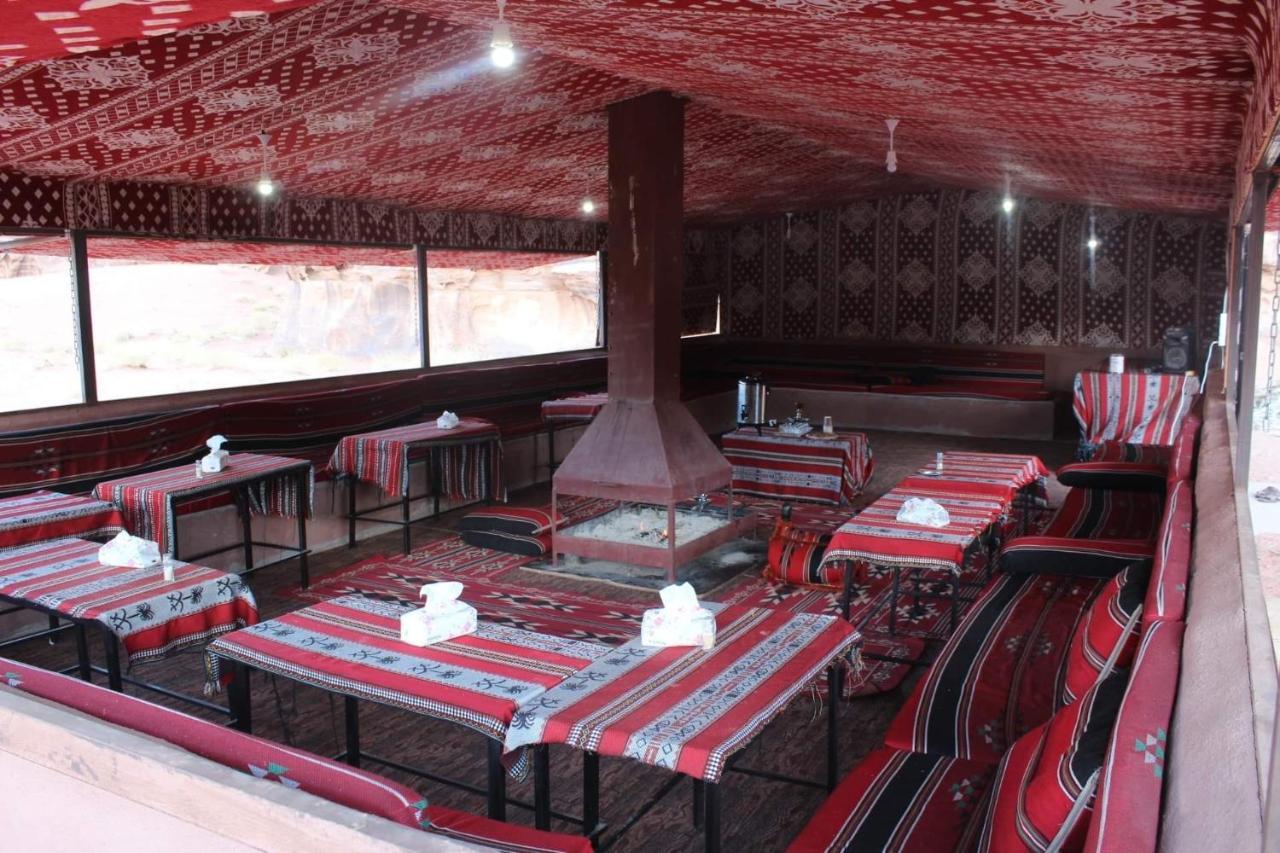 Hôtel Bedouin Memories Camp à Wadi Rum Extérieur photo