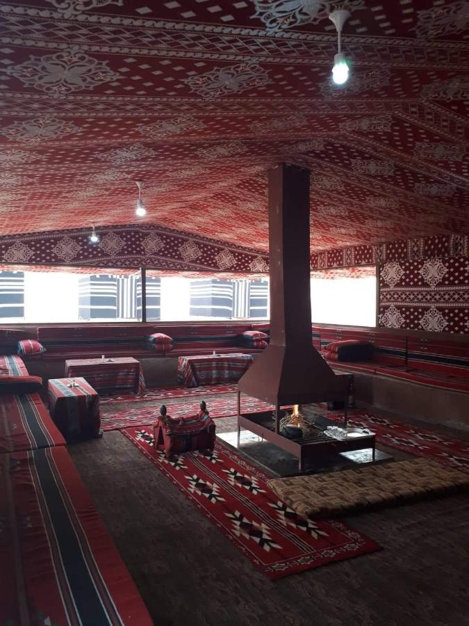 Hôtel Bedouin Memories Camp à Wadi Rum Extérieur photo