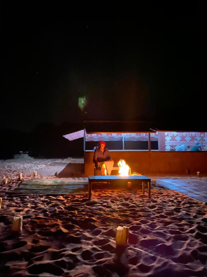 Hôtel Bedouin Memories Camp à Wadi Rum Extérieur photo