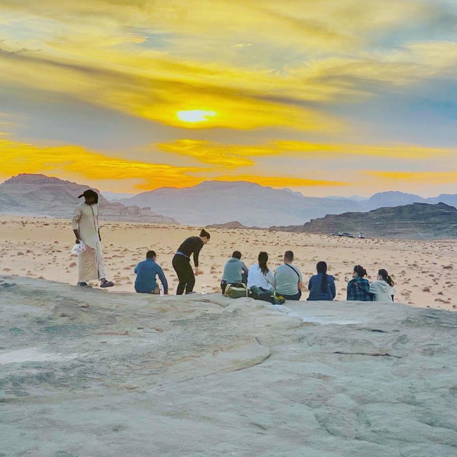 Hôtel Bedouin Memories Camp à Wadi Rum Extérieur photo
