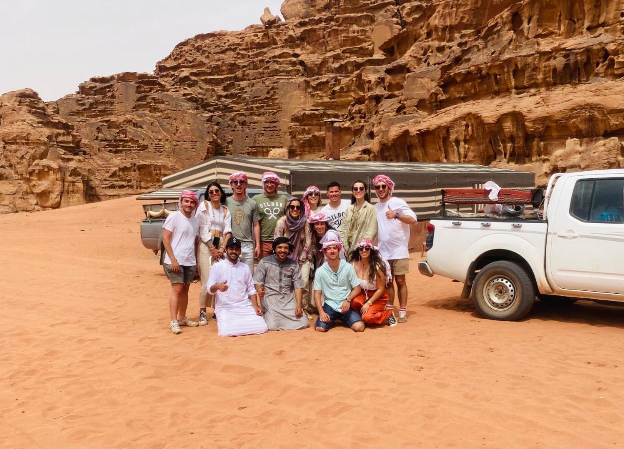 Hôtel Bedouin Memories Camp à Wadi Rum Extérieur photo