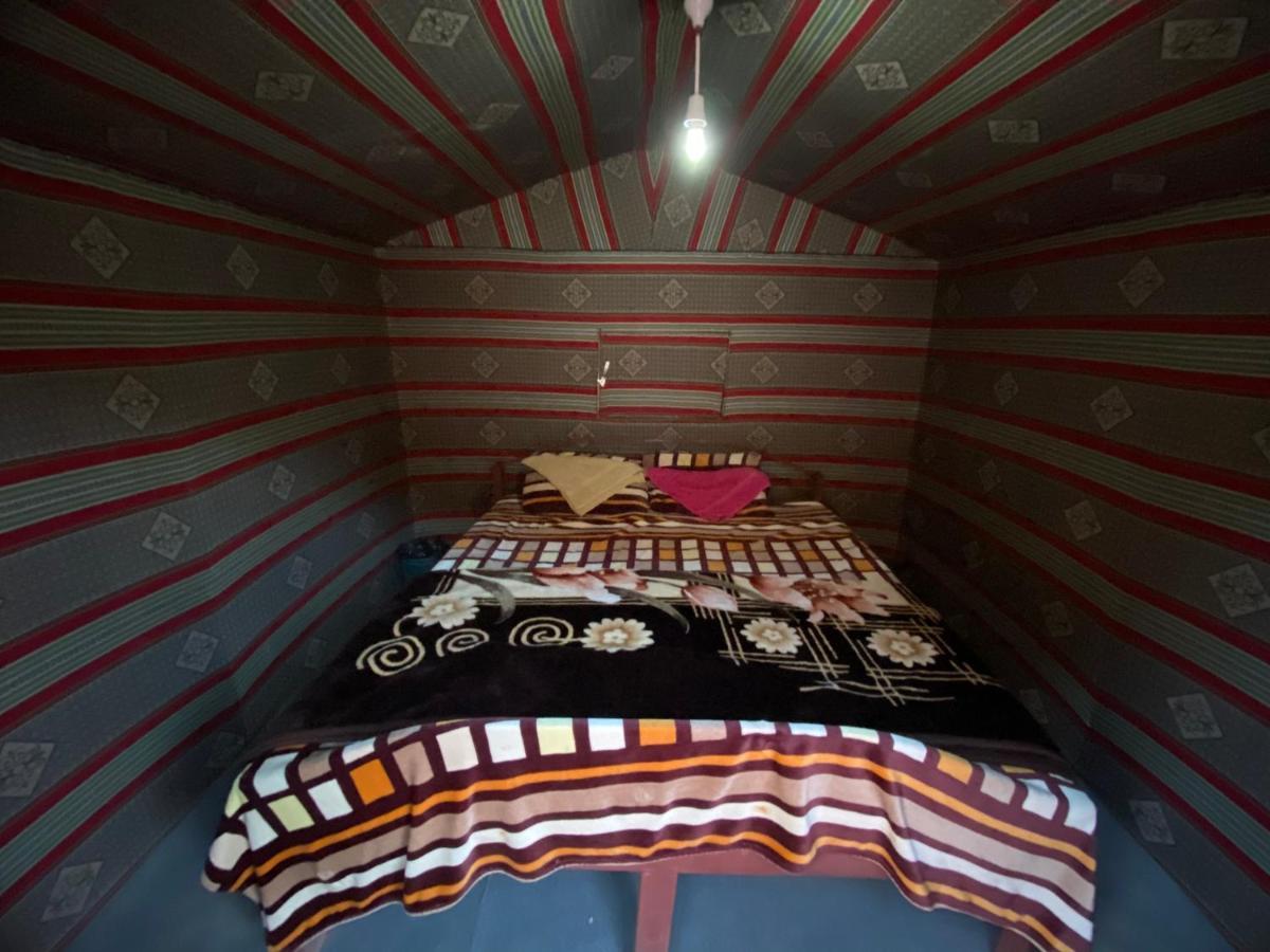Hôtel Bedouin Memories Camp à Wadi Rum Extérieur photo