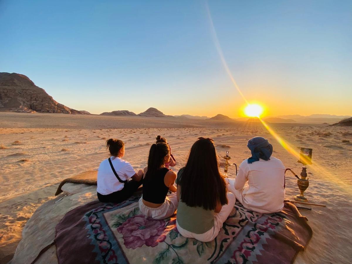 Hôtel Bedouin Memories Camp à Wadi Rum Extérieur photo