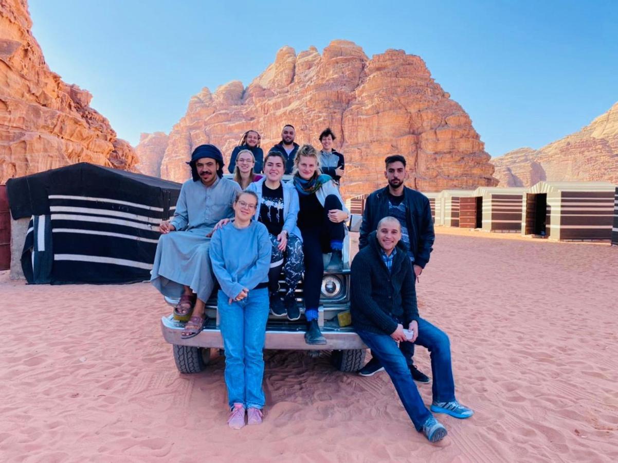 Hôtel Bedouin Memories Camp à Wadi Rum Extérieur photo