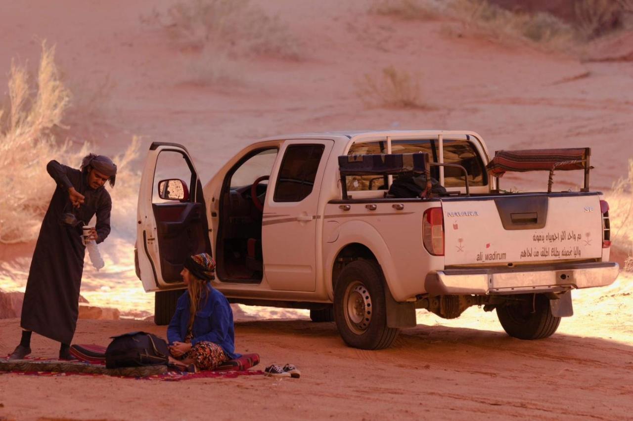 Hôtel Bedouin Memories Camp à Wadi Rum Extérieur photo