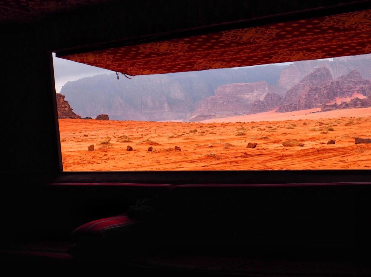 Hôtel Bedouin Memories Camp à Wadi Rum Extérieur photo