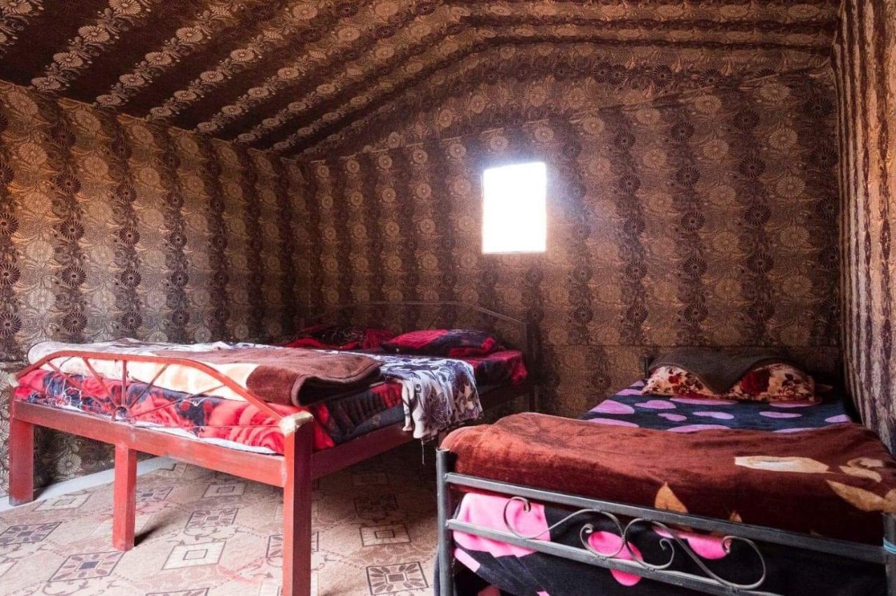 Hôtel Bedouin Memories Camp à Wadi Rum Extérieur photo
