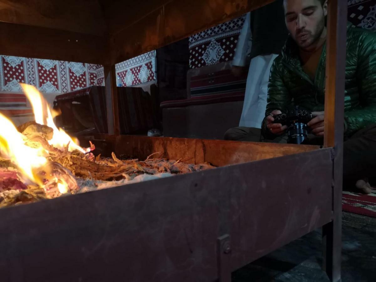Hôtel Bedouin Memories Camp à Wadi Rum Extérieur photo