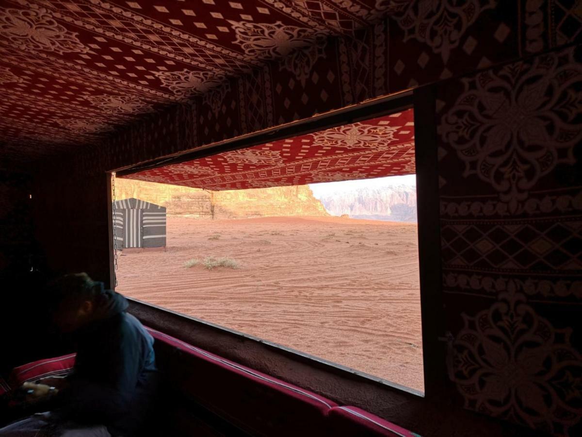 Hôtel Bedouin Memories Camp à Wadi Rum Extérieur photo